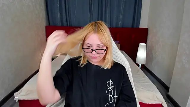 Stacy Luv online show from 11/15/25, 09:06