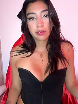 Snapshot of _Aura- chatting on 11/30/25, 12:36 Aura- online show from 11/30/25, 12:36