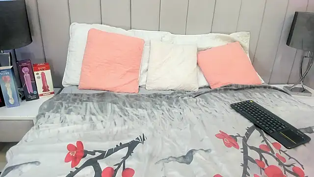 Snapshot of Kendaal_Doshi chatting on 10/26/25, 01:50 Kendaal Doshi online show from 10/26/25, 01:50