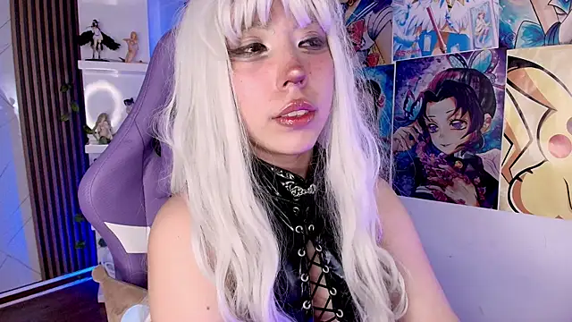 Snapshot of Purplee_Baby chatting on 10/19/25, 09:48 Purplee Baby online show from 10/19/25, 09:48