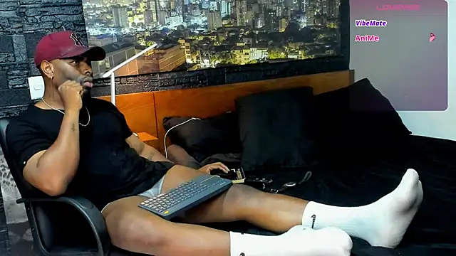 thomas santtos1 online show from 02/05/25, 12:31