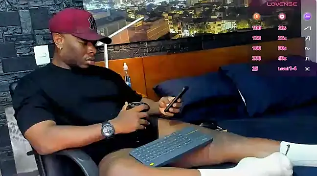thomas santtos1 online show from 02/18/25, 08:03