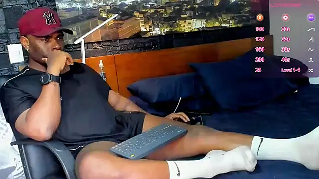 thomas santtos1 online show from 03/01/25, 01:40