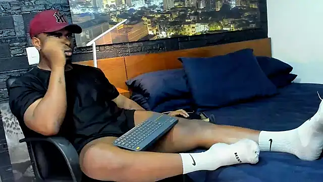 thomas santtos1 online show from 03/13/25, 12:59