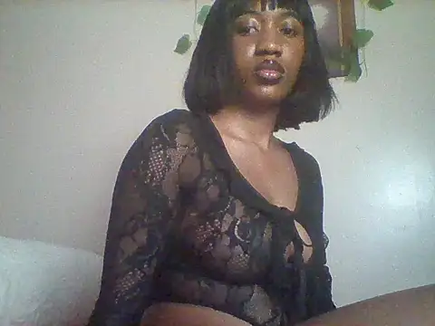 Queeen model online show from 04/19/26, 10:01