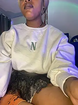 Cherrytowild online show from 10/08/25, 07:28