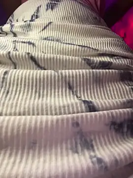 Cherrytowild online show from 10/17/25, 05:32