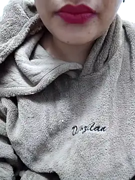 Snapshot of Aaradhya chatting on 01/08/25, 01:42 Aaradhya online show from 01/08/25, 01:42