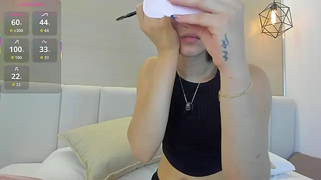 Snapshot of Dasha-b chatting on 10/24/25, 09:55 Dasha-b online show from 10/24/25, 09:55