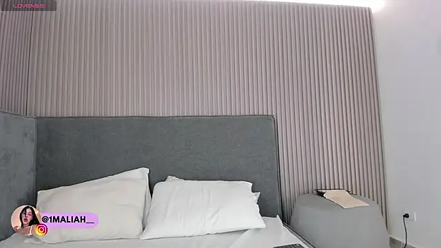 Snapshot of Dasha-b chatting on 12/01/25, 07:30 Dasha-b online show from 12/01/25, 07:30