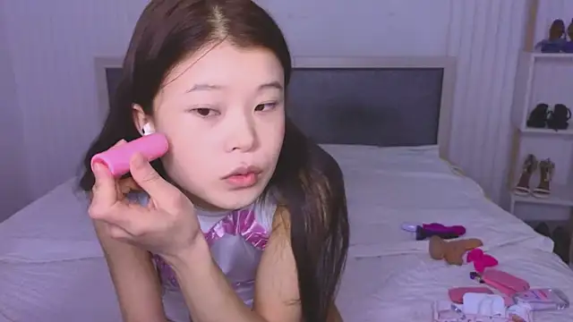 Snapshot of Tina_Kim_ chatting on 01/22/25, 04:34 Tina Kim online show from 01/22/25, 04:34