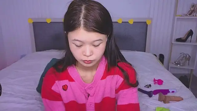 Snapshot of Tina_Kim_ chatting on 02/06/25, 10:48 Tina Kim online show from 02/06/25, 10:48