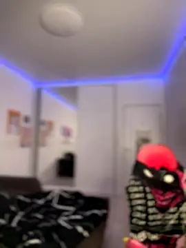 Snapshot of HoneySweetBee chatting on 10/26/25, 07:20 HoneySweetBee online show from 10/26/25, 07:20