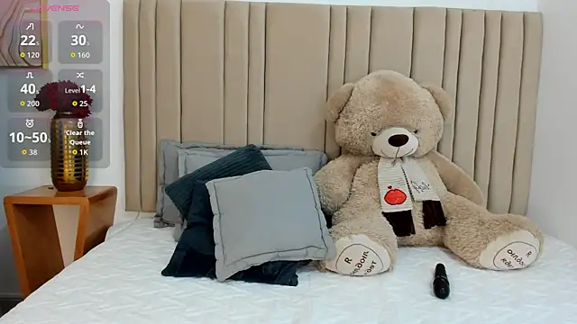 Snapshot of izadii chatting on 10/30/25, 07:03 izadii online show from 10/30/25, 07:03