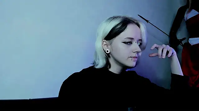 Holy Silvia online show from 02/07/25, 07:29