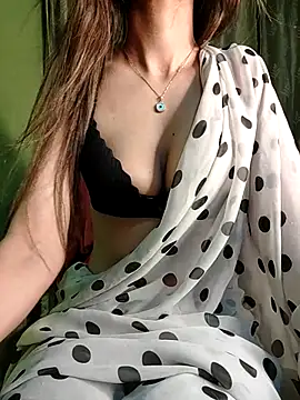 Snapshot of seductivegirl55 chatting on 10/24/25, 06:37 seductivegirl55 online show from 10/24/25, 06:37