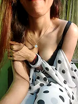 Snapshot of seductivegirl55 chatting on 12/19/25, 07:10 seductivegirl55 online show from 12/19/25, 07:10