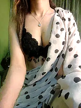 Snapshot of seductivegirl55 chatting on 04/20/26, 04:32 seductivegirl55 online show from 04/20/26, 04:32