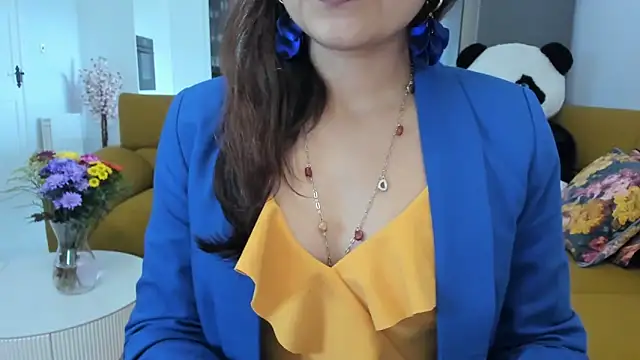 winterforu online show from 11/11/25, 12:38