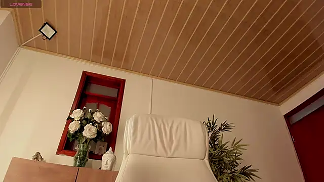 Snapshot of Martina_fiit chatting on 12/05/24, 07:27 Martina fiit online show from 12/05/24, 07:27