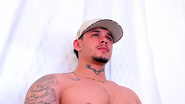 NoahhBrown online show from 09/15/25, 04:34