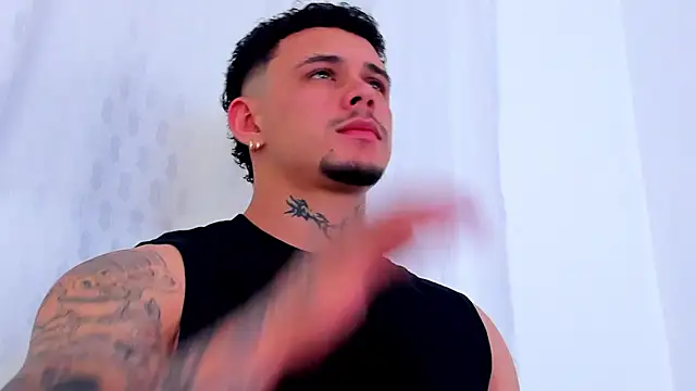 Snapshot of NoahhBrown chatting on 11/09/25, 12:53 NoahhBrown online show from 11/09/25, 12:53