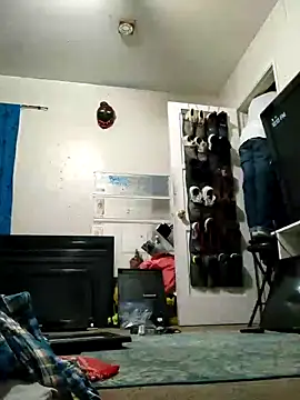 Snapshot of LongDickZee562 chatting on 12/06/24, 06:15 LongDickZee562 online show from 12/06/24, 06:15