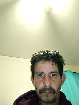 Snapshot of LongDickZee562 chatting on 01/04/25, 12:05 LongDickZee562 online show from 01/04/25, 12:05