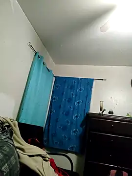 Snapshot of LongDickZee562 chatting on 02/01/25, 08:18 LongDickZee562 online show from 02/01/25, 08:18