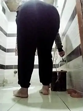 Snapshot of nayakaA7 chatting on 11/15/25, 07:10 nayakaA7 online show from 11/15/25, 07:10