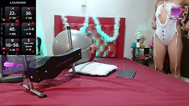 cleopatraa online show from 12/14/24, 07:25