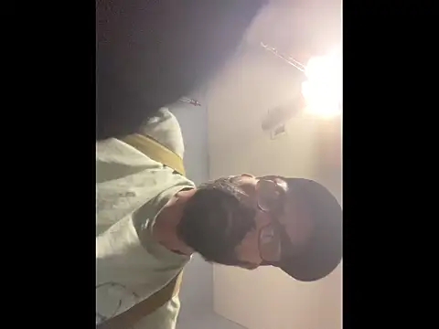 Snapshot of Onesieboy4daddys chatting on 11/26/25, 03:29 Onesieboy4daddys online show from 11/26/25, 03:29