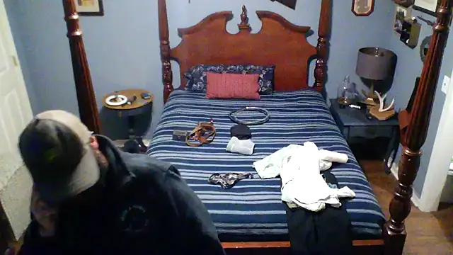 Snapshot of Onesieboy4daddys chatting on 12/17/25, 07:47 Onesieboy4daddys online show from 12/17/25, 07:47