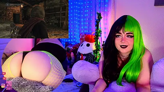 Snapshot of Angel-Lewd-Cake chatting on 12/17/24, 10:44 Angel-Lewd-Cake online show from 12/17/24, 10:44