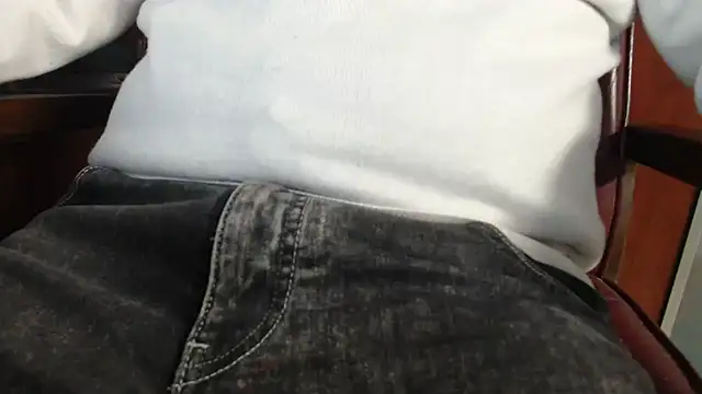 smoothandtiny online show from 02/15/25, 08:33