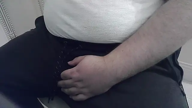 Snapshot of KIZLAZIMYaa chatting on 10/05/25, 04:05 KIZLAZIMYaa online show from 10/05/25, 04:05