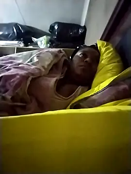 Snapshot of MATUREBUSSTY chatting on 10/10/25, 03:27 MATUREBUSSTY online show from 10/10/25, 03:27