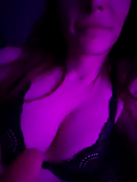 Luna Kitanna online show from 01/04/25, 01:21