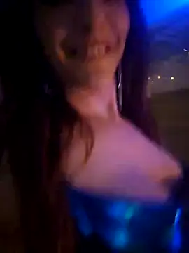Luna Kitanna online show from 01/05/25, 11:01