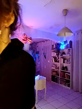 Snapshot of Luna_Kitanna chatting on 11/10/25, 10:31 Luna Kitanna online show from 11/10/25, 10:31