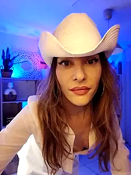 Snapshot of Luna_Kitanna chatting on 11/15/25, 10:37 Luna Kitanna online show from 11/15/25, 10:37