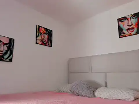 Snapshot of tierra_n chatting on 10/06/25, 12:30 tierra n online show from 10/06/25, 12:30