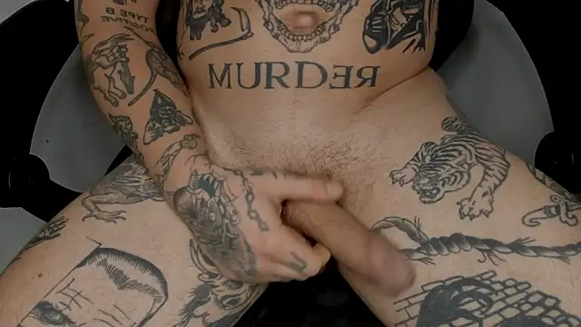 Snapshot of layneinchains chatting on 12/07/24, 12:41 layneinchains online show from 12/07/24, 12:41