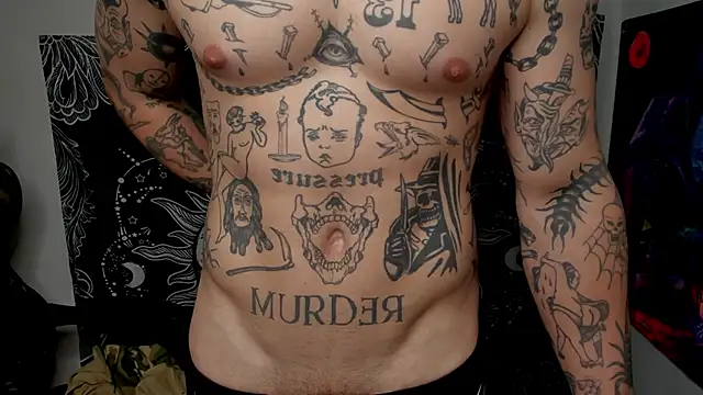 Snapshot of layneinchains chatting on 12/15/24, 07:10 layneinchains online show from 12/15/24, 07:10