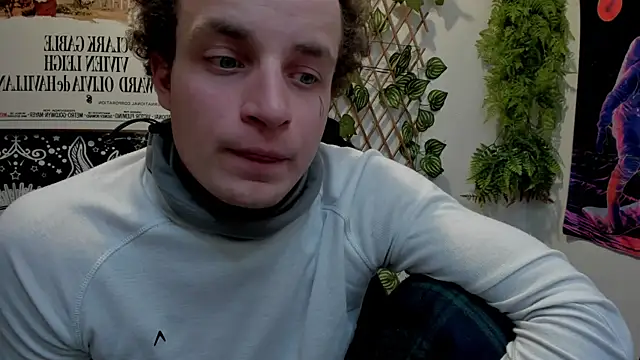 Snapshot of layneinchains chatting on 03/14/25, 08:21 layneinchains online show from 03/14/25, 08:21