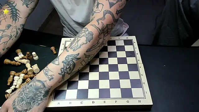 layneinchains online show from 07/15/26, 12:54
