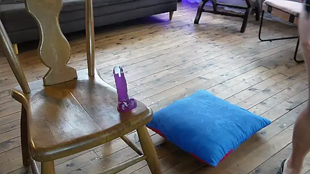 Kozzy  online show from 10/08/25, 06:49