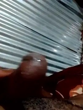 Snapshot of walPssY1 chatting on 11/05/25, 11:10 walPssY1 online show from 11/05/25, 11:10