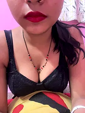Snapshot of samaya-21 chatting on 12/17/25, 05:41 samaya-21 online show from 12/17/25, 05:41