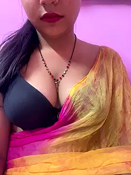 Snapshot of samaya-21 chatting on 12/18/25, 05:52 samaya-21 online show from 12/18/25, 05:52